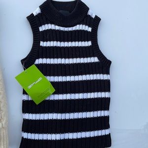 Ladies black /white sweater vest